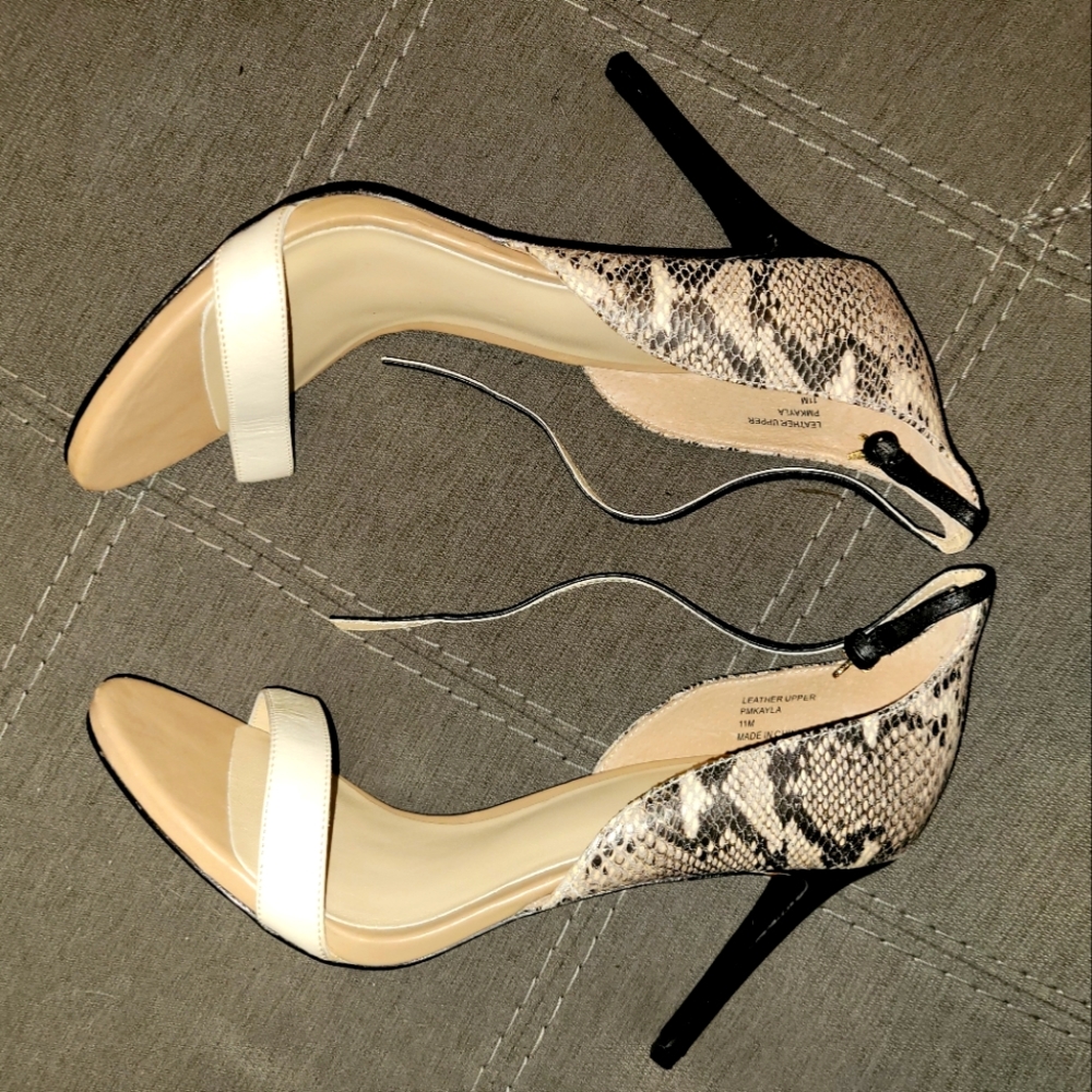 Marciano 11 in snake and white